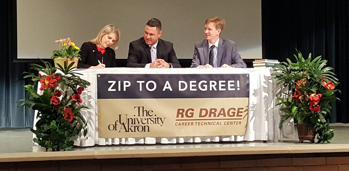 Zip to a Degree signing-1200
